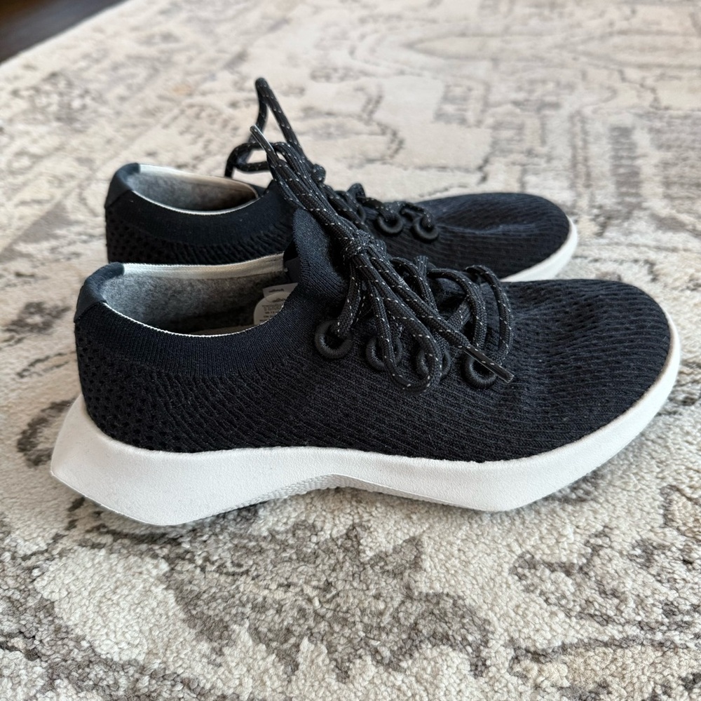 Allbirds Women's Tree Dasher 2 sneakers. Natural Black (Blizzard Sole)